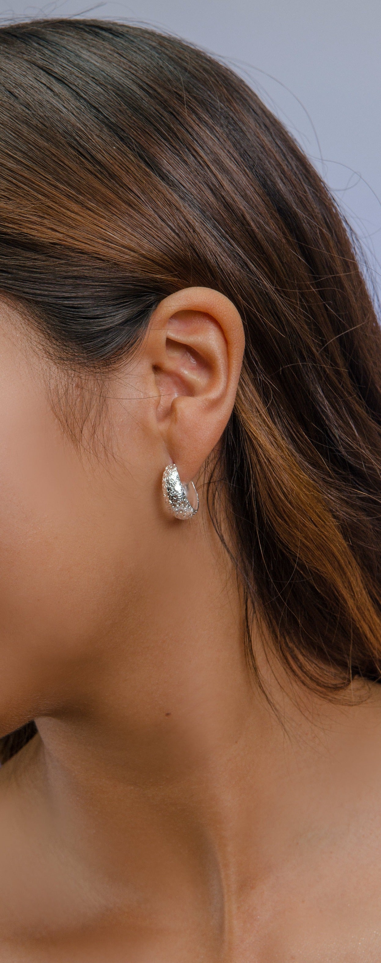 ARGOLLA SEMI FLOR BAÑO EN PLATA