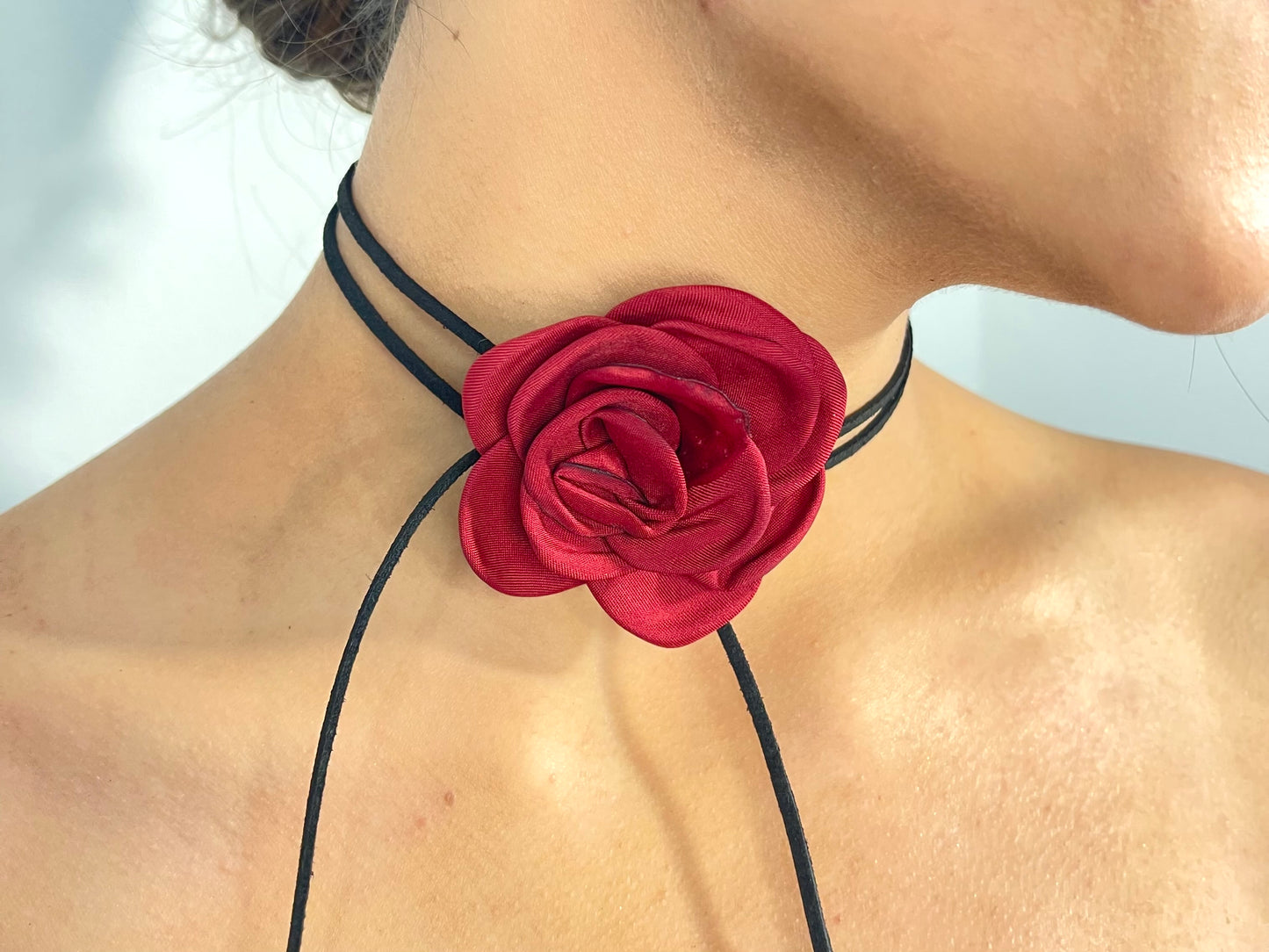 CHOKER ROSE RED