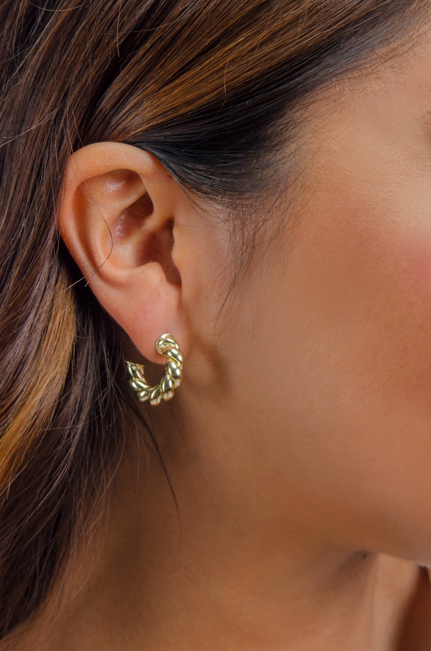 ARGOLLA SEMI TRENZADA